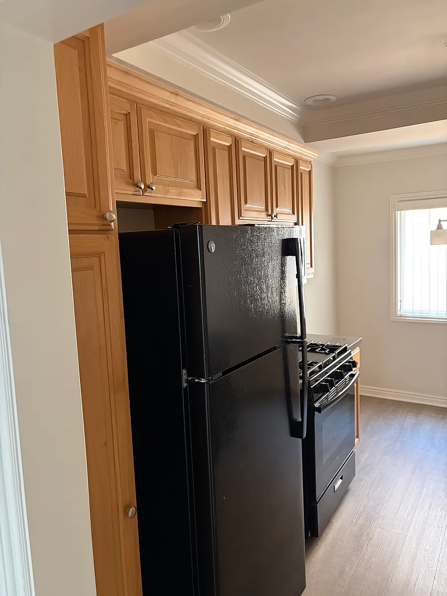Building Photo - 1023 Ocean Park Blvd #6