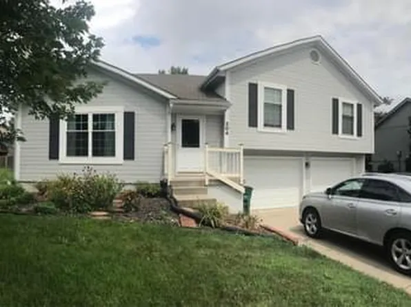 304 NE Dreamweaver Ave, Lees Summit, MO 64086