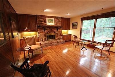 4th image of 2602 Huntleigh Pl