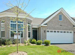 3853 Eagle Ridge Dr, Elgin, IL 60124