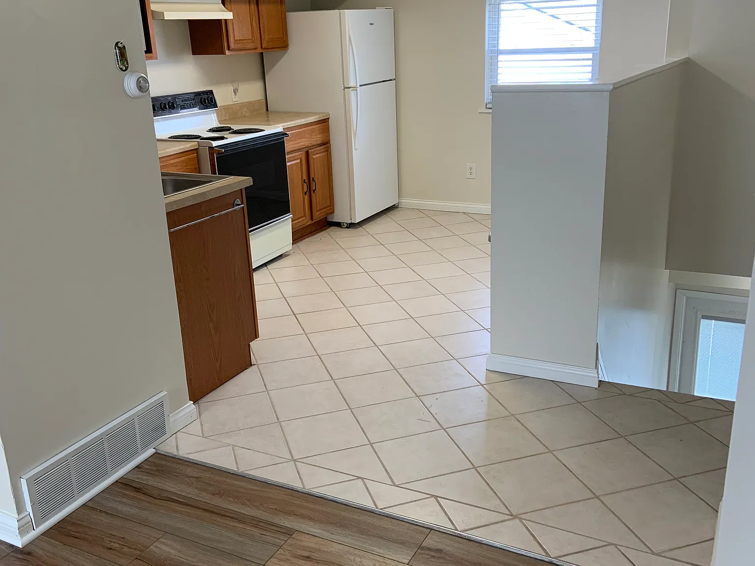 2 bed, $975 — Photo 2