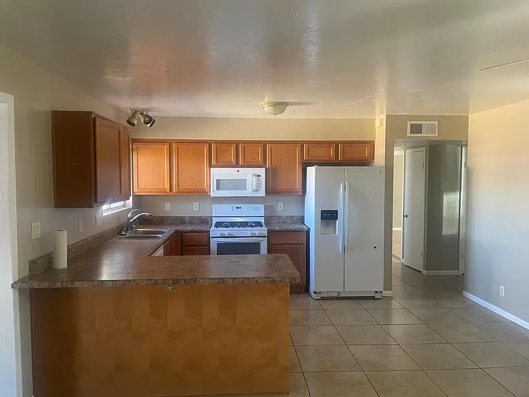 2801 Quail Run Dr — Photo 2
