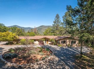 85 Hillview Dr, Grants Pass, OR