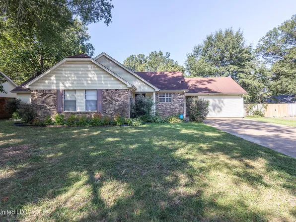 5595 Ridgetop Dr, Horn Lake, MS 38637