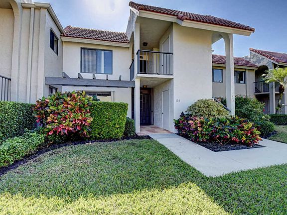 2nd image of 5575 Fairway Park Dr APT 103