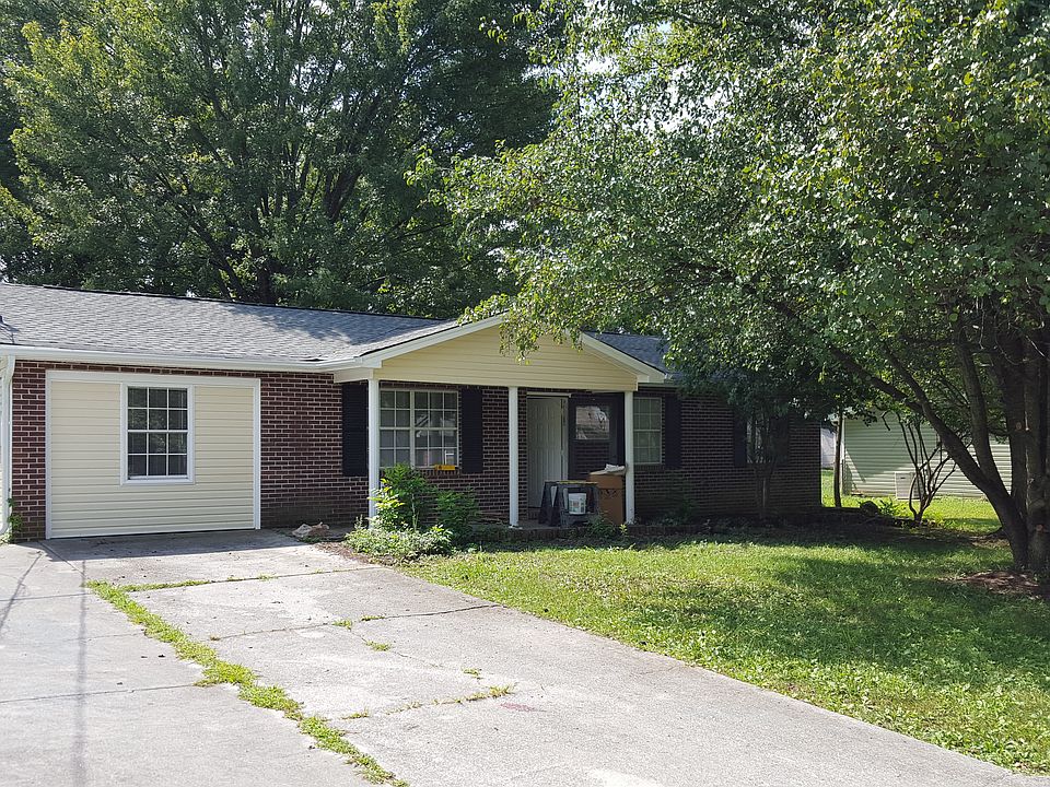 1st image of 3128 Deer Lake Dr