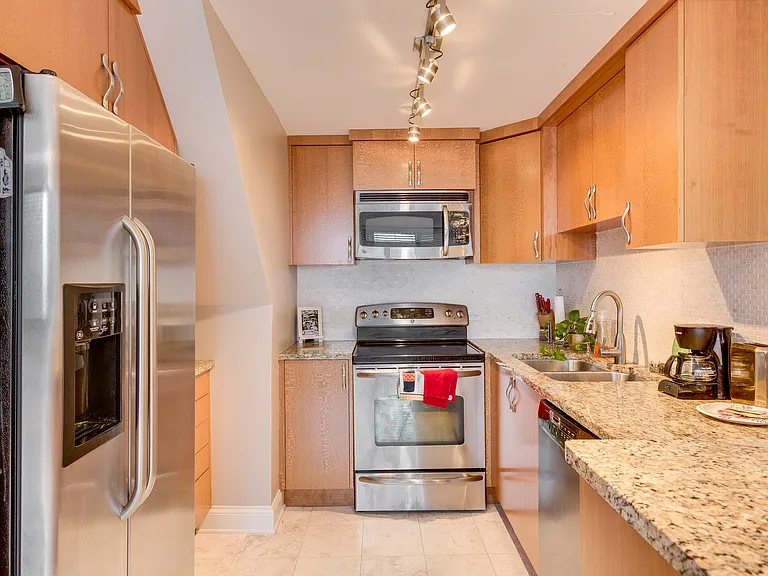 1221 N Dearborn Pkwy #1210S — Photo 6
