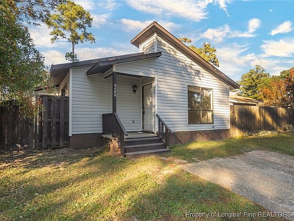 3rd image of 3540 Torbay Dr