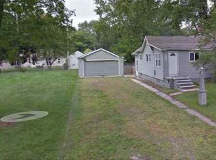 21701 Indian St, Southfield, MI 48033
