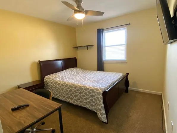 7416 Rhondda Dr, Lorton, VA