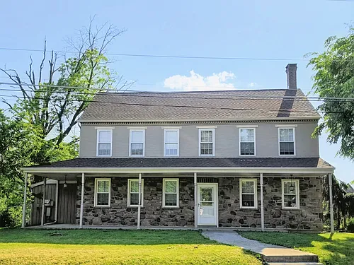 142 N Colebrook Rd Photo 1