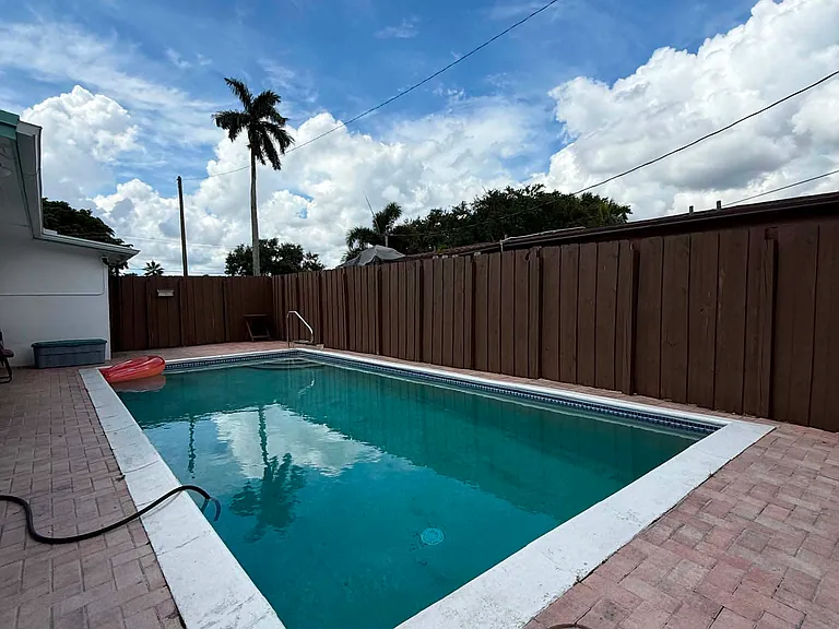 5631 SW 38th Ct — Photo 14