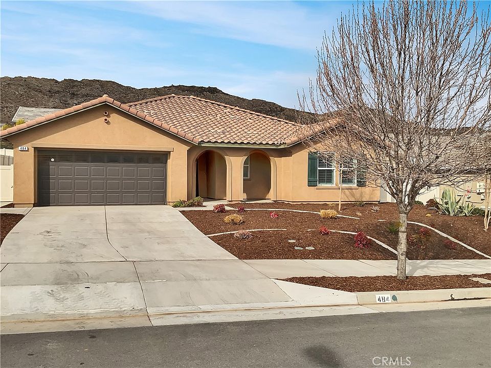 1st image of 484 Valencia Ct