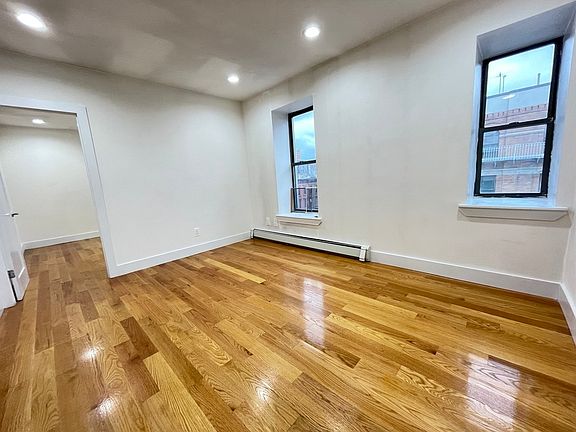 3rd image of 506 Manhattan Ave #5B