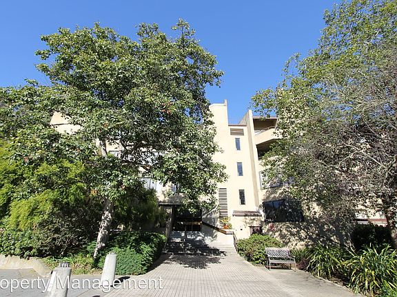 3rd image of 109 S Lake Merced Hls APT 4E