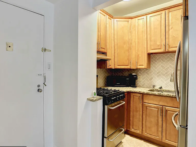 1727 Massachusetts Ave NW #205 — Photo 9