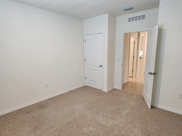 59 Melogold Dr — Photo 7