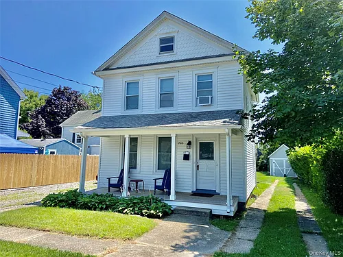 880 Wiggins St Photo 1