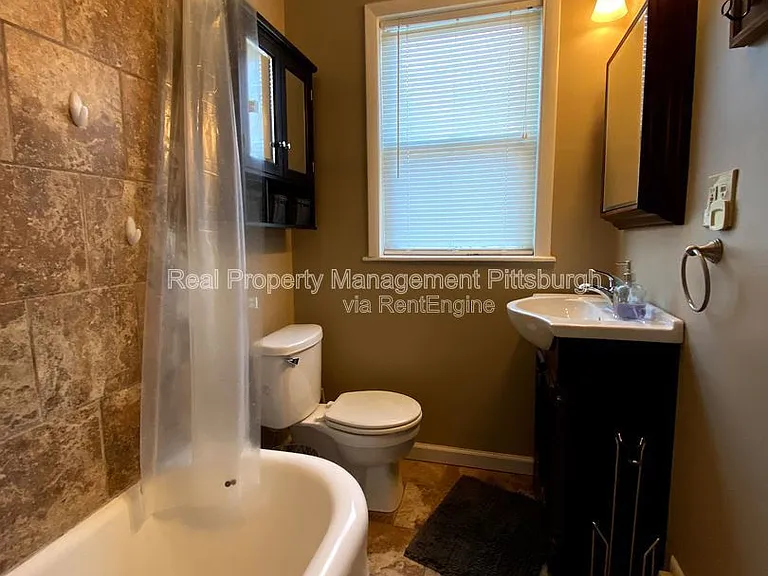 1808 Pioneer Ave — Photo 15