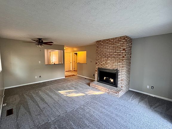 4th image of 855 Bluffway Dr #855