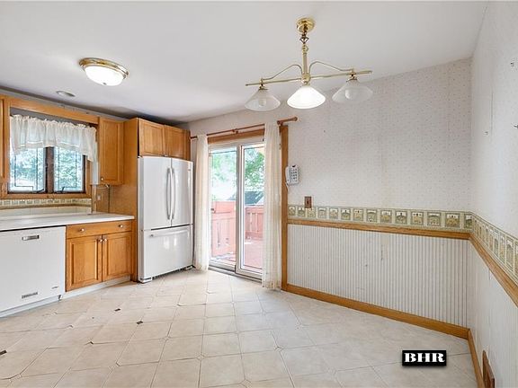3rd image of 289 Abingdon Ave