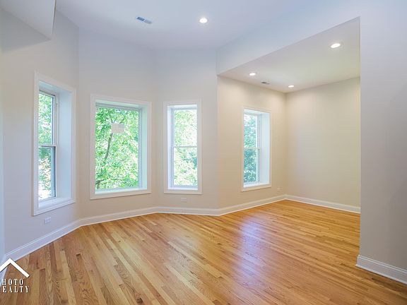Living Room/ Dining Room