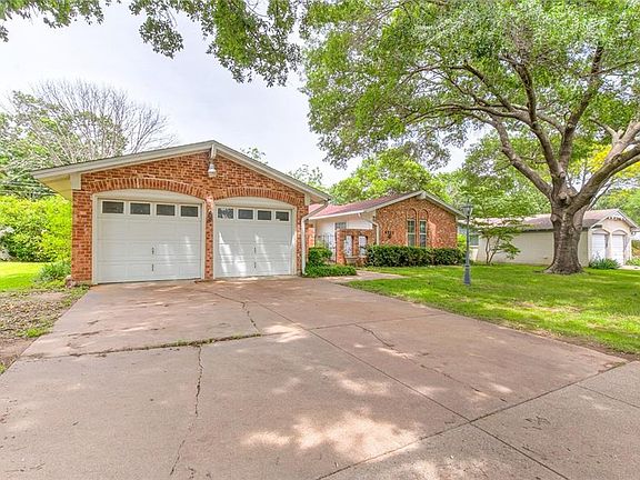 2nd image of 6928 Sandalwood Ln
