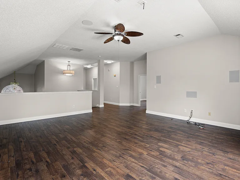 2318 Hillgrove Ct — Photo 40