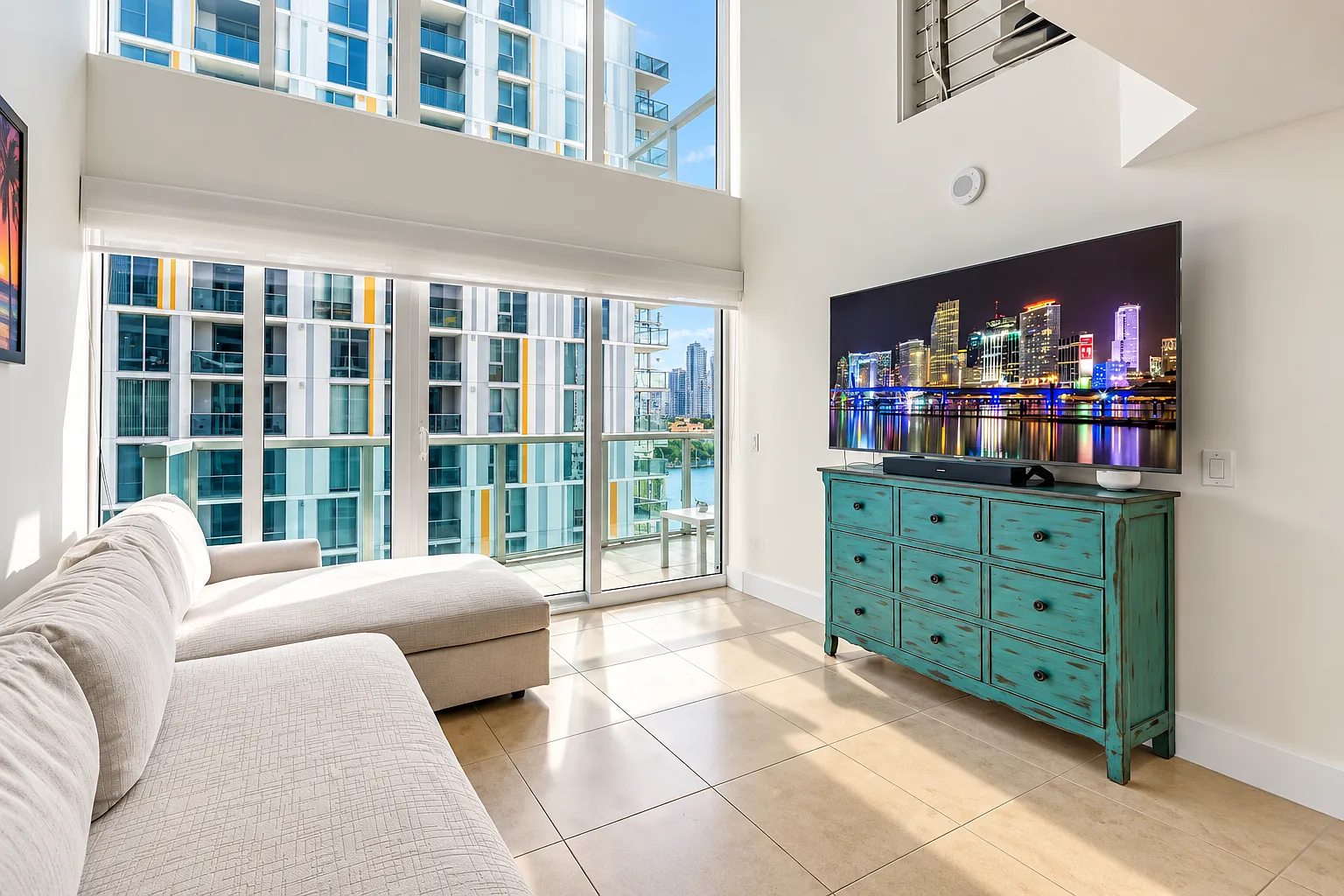 2 bed, 1402 sqft, $5,000 — Photo 1