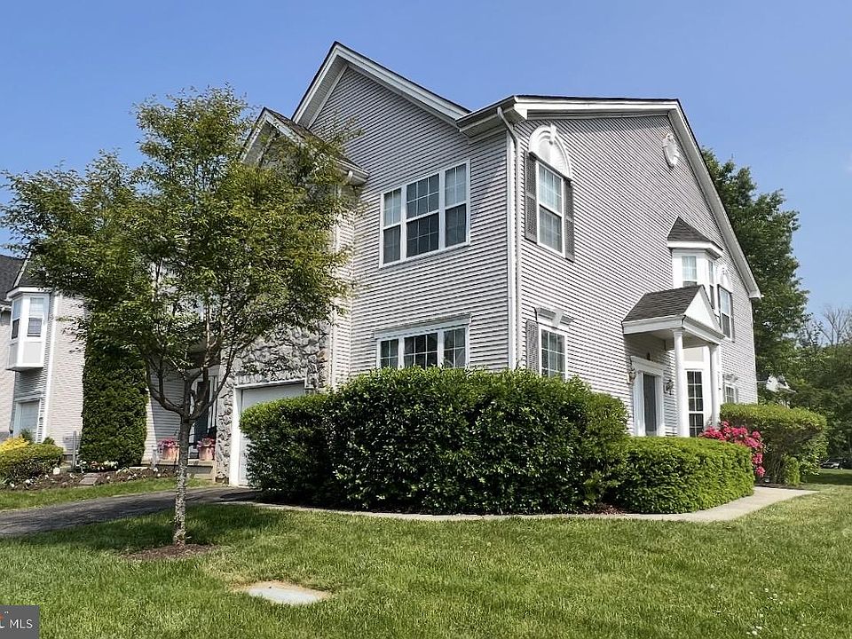 1st image of 119 Huntteam Ln