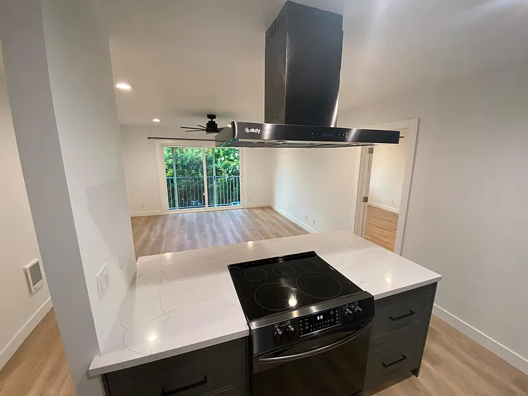 Eat in kitchen