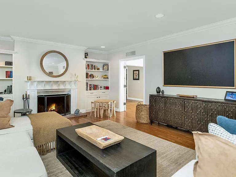1021 W Encanto Blvd — Photo 4