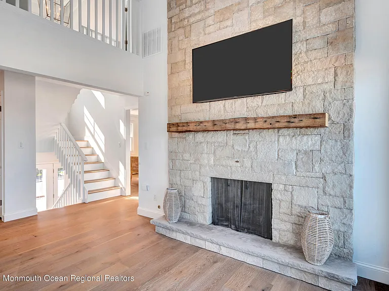 706 Morven Ter — Photo 6