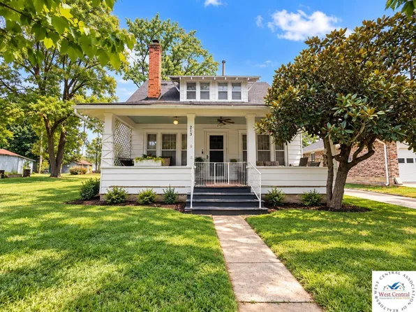 213 W Morgan St, Tipton, MO 65081