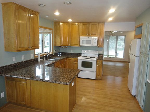2nd image of 3141 Stinson Blvd NE