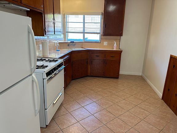 5th image of 611 E Santa Anita Ave