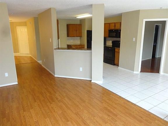 4th image of 1566 Knottingham Dr