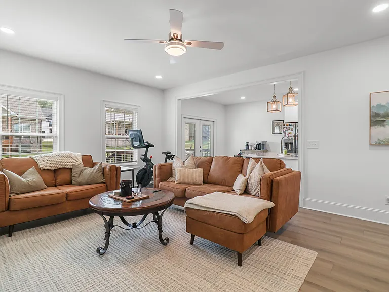 276 Bluebell Dr — Photo 14