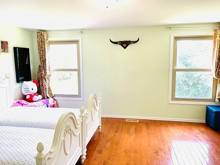 1450 Durand Dr — Photo 7