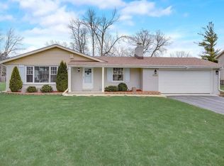 7420 N Chadwick Rd, Glendale, WI 53217