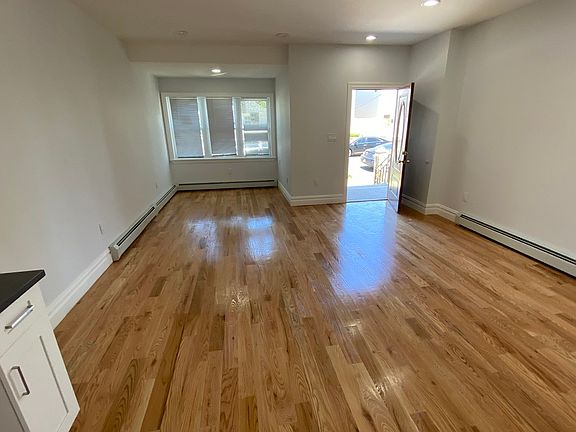 3rd image of 17124 119th Ave #1