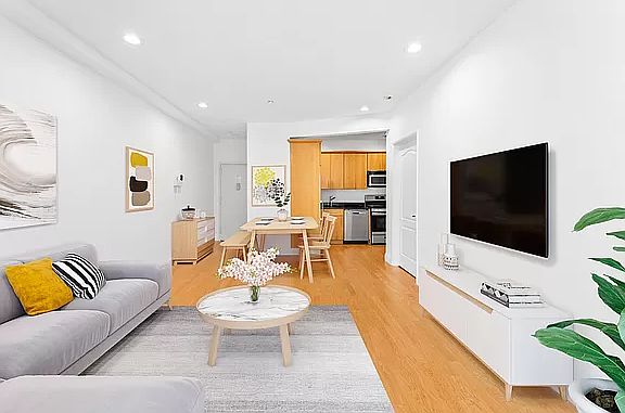 2nd image of 11 Irving Pl #2A