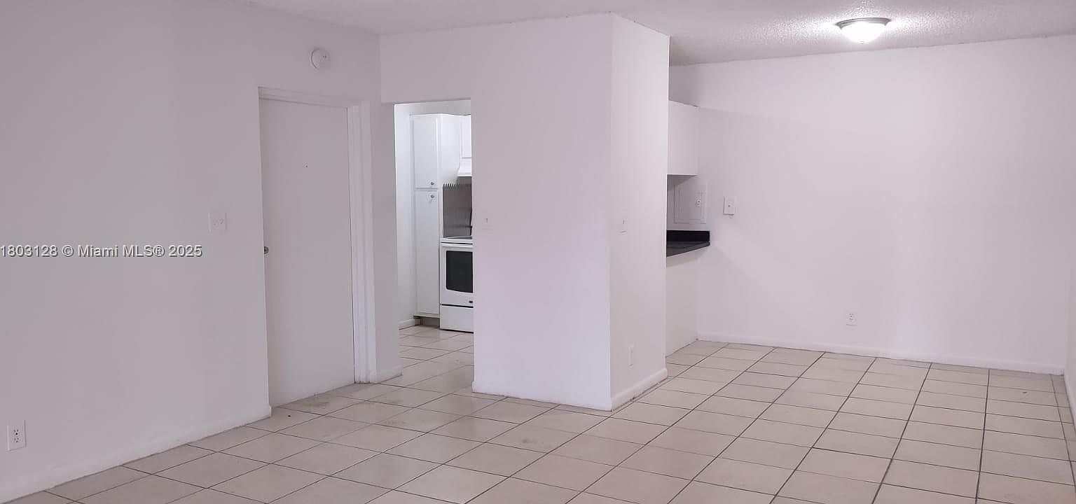 4009 N University Dr #112