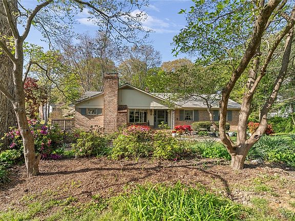 4th image of 2133 Bloomsherry Dr