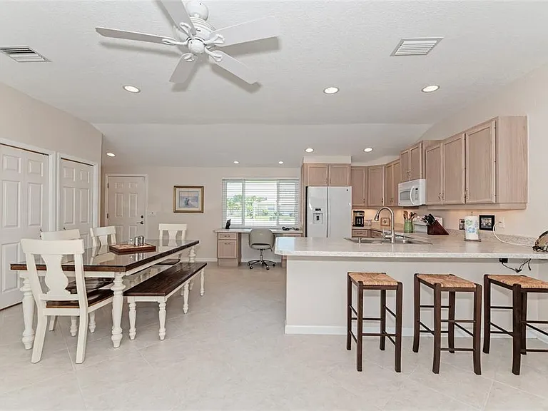 5577 Contento Dr — Photo 14