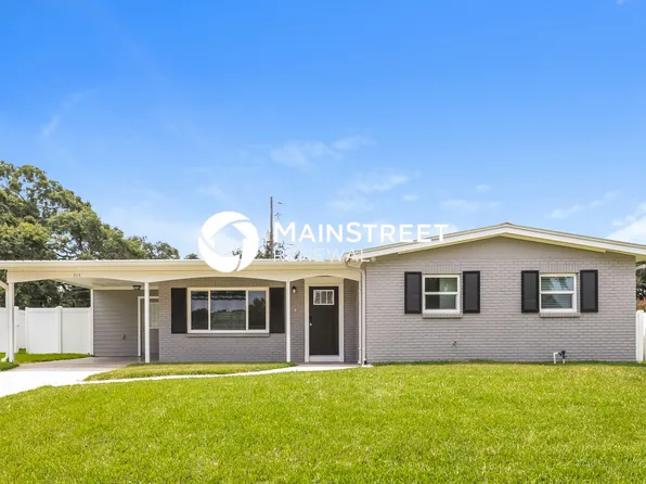 215 Cranberry Ln, Brandon, FL 33510