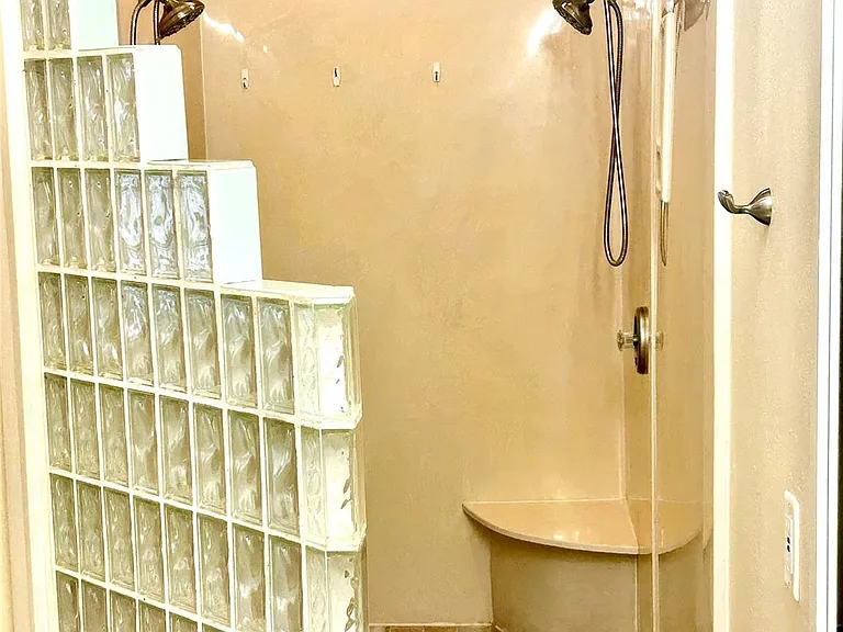 807 Kipp Ave #C — Photo 11