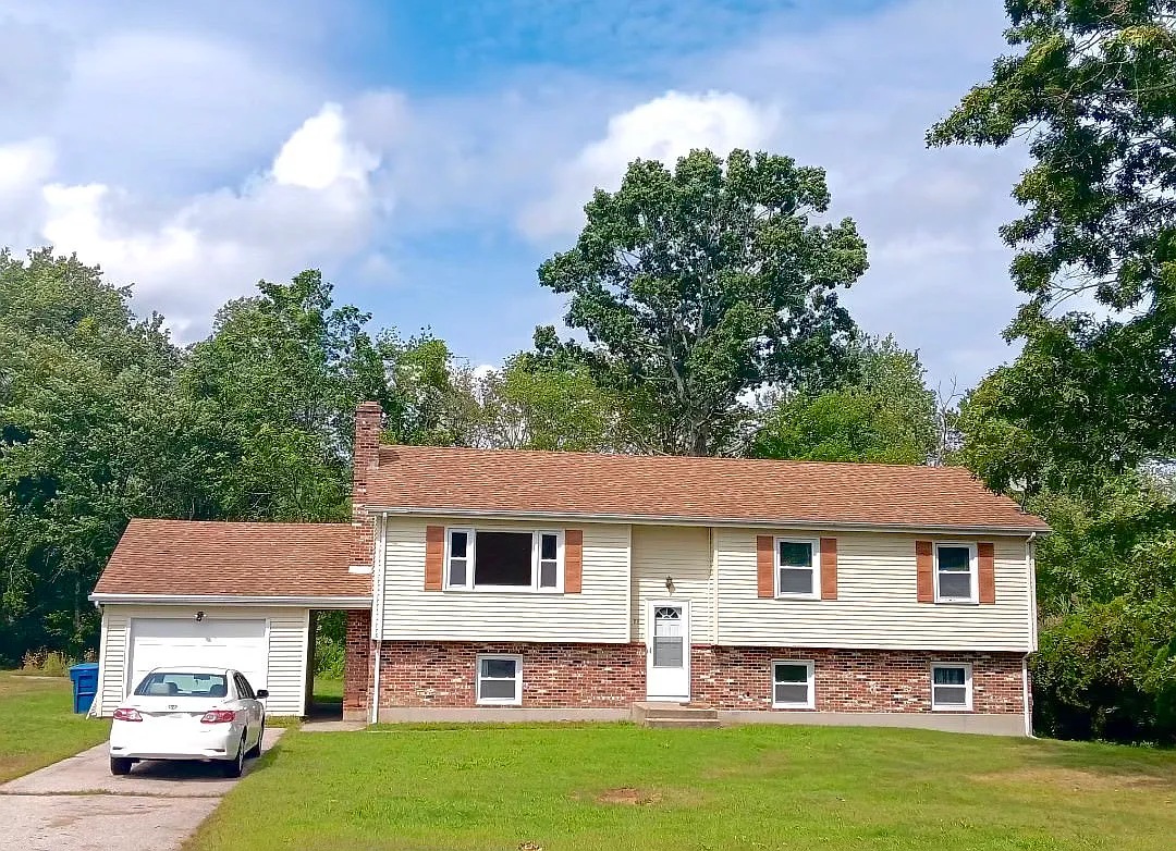 23 Kenyon Rd — Photo 1