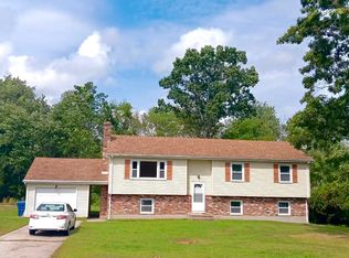23 Kenyon Rd, Waterford, CT 06385