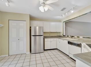 1403 Maplewood Dr, Greenacres, FL 33415